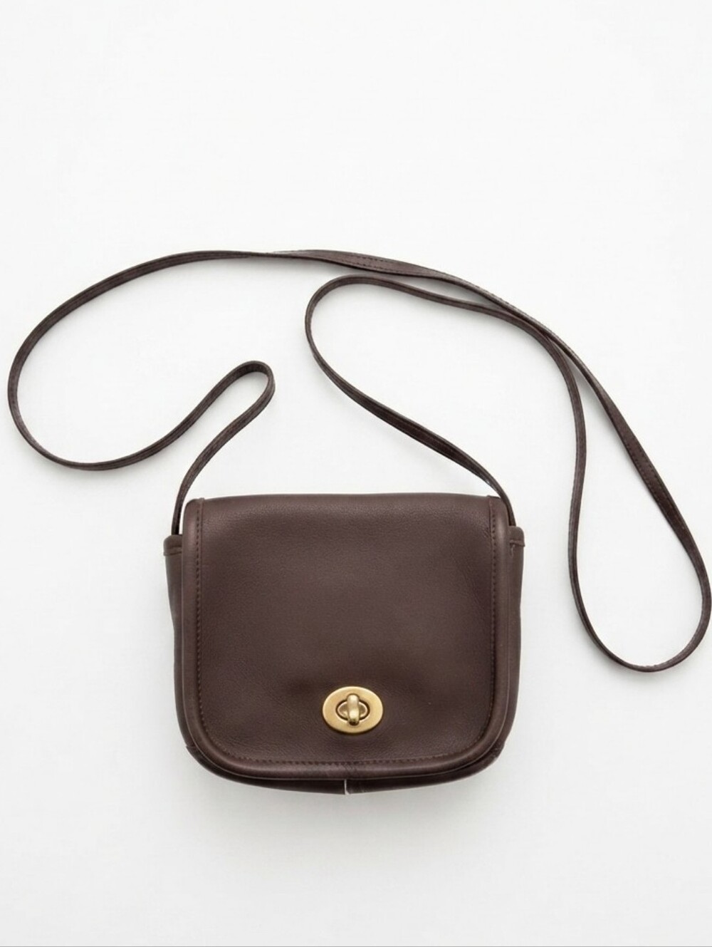 Laura USA Vintage Brown Leather Crossbody Bag Gold Turnlock Flap Small Purse